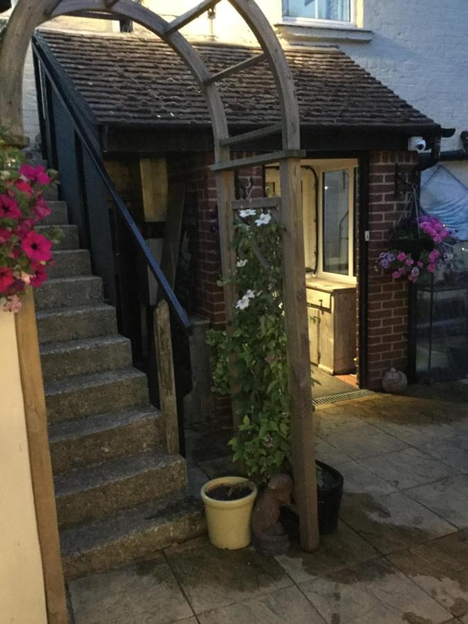 Inn The Bell